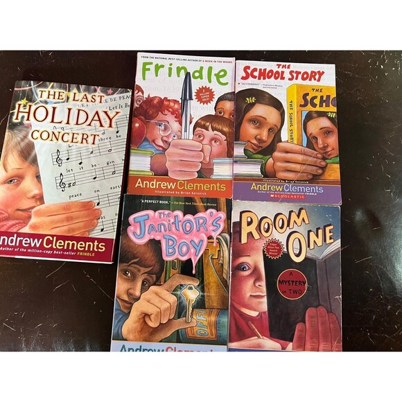 Andrew Clements Hardback & Paperback Lot of 5 Books Frindle Holiday Concert +++ - Picture 1 of 3